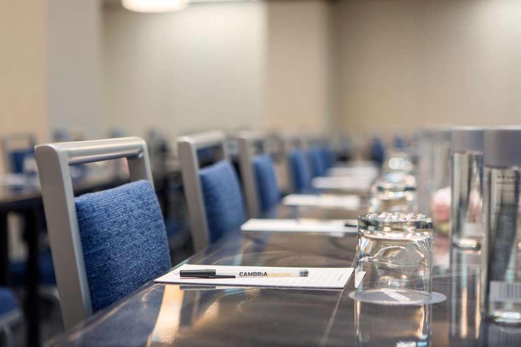 Cambria Hotel Manchester South Windsor المرافق الصورة