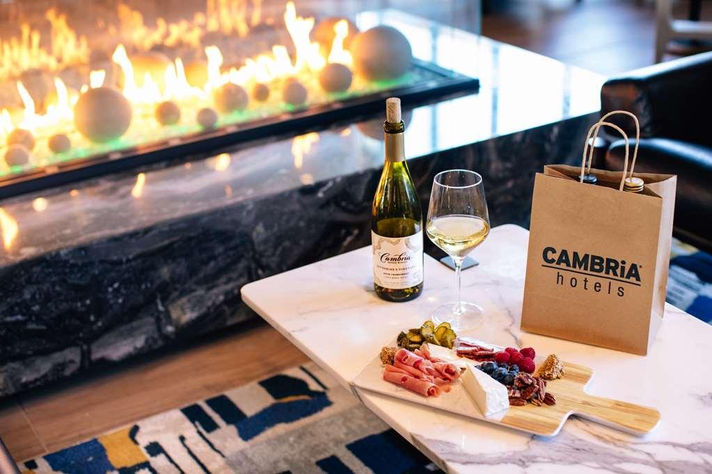 Cambria Hotel Manchester South Windsor المطعم الصورة